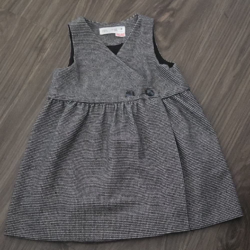Zara Gray V-neck Sleeveless Sundress